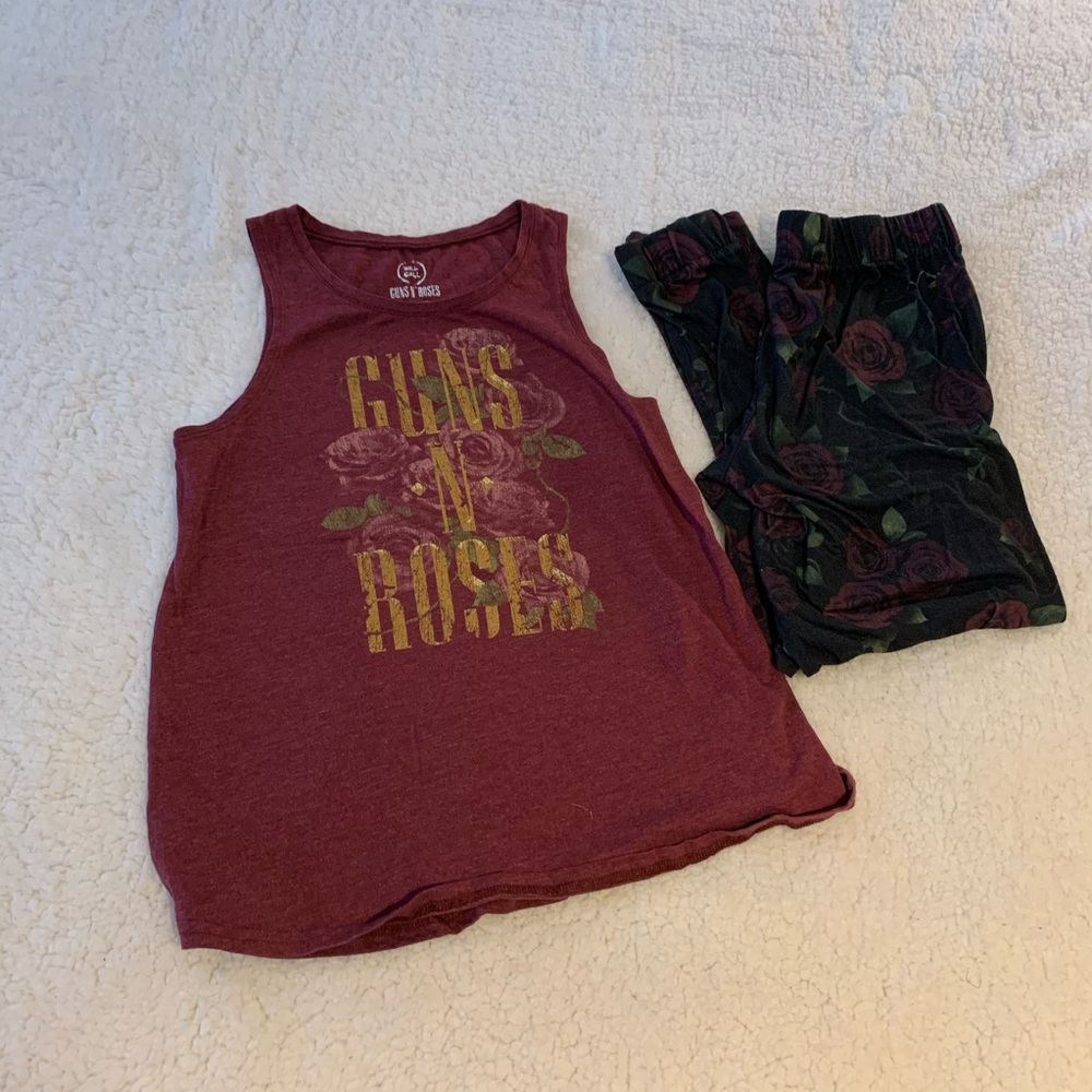 Guns N’ Roses lounge set